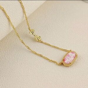 Kendra Scott x LoveShackFancy Bow
Gold-Pink Elisa Necklace